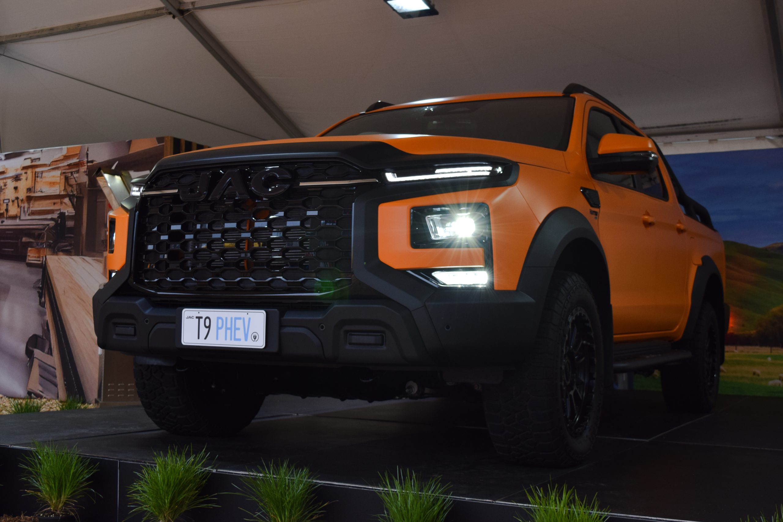 JAC T9 Hunter PHEV Prototype (10)